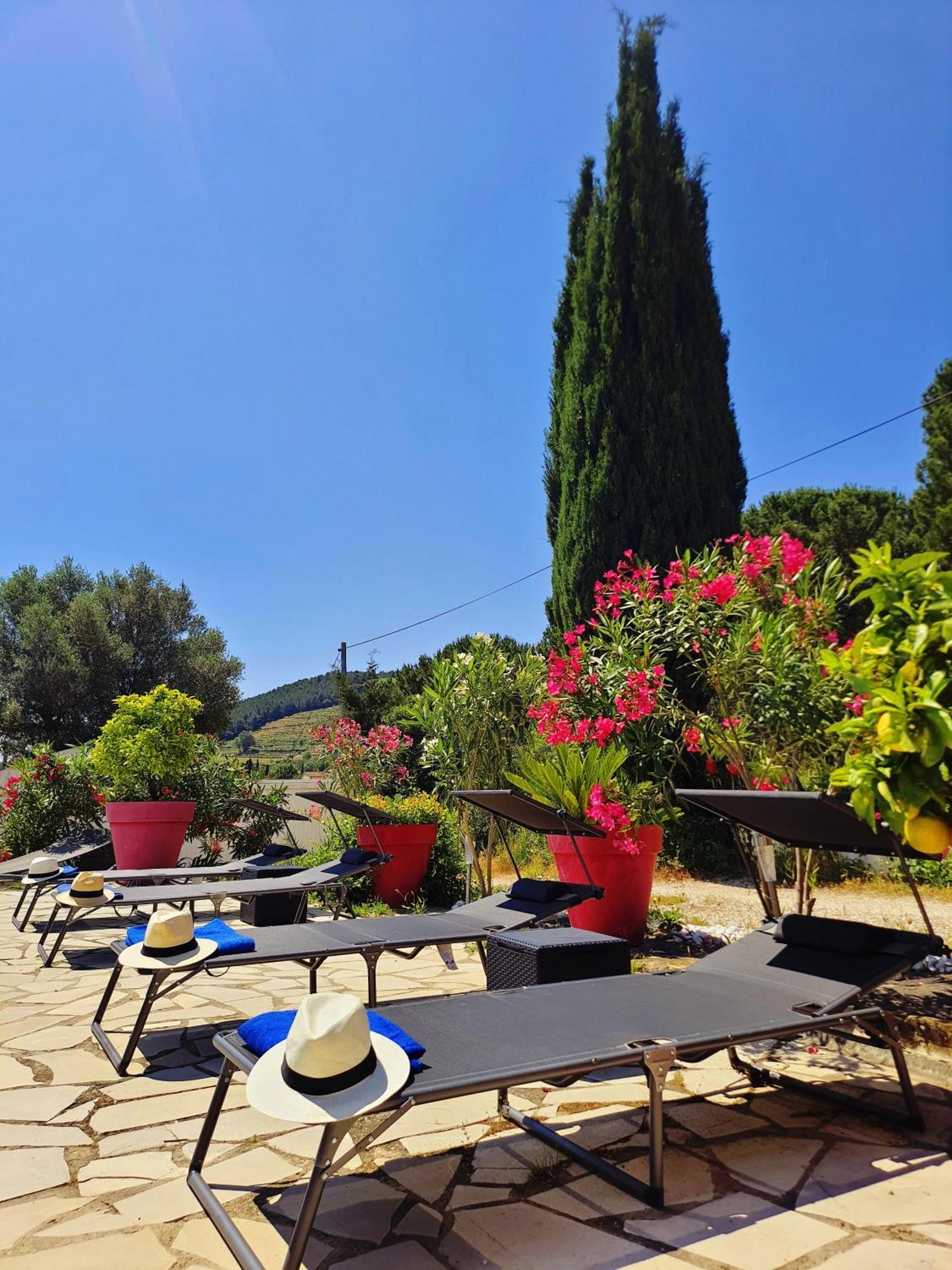 Logement La Belle Provence Le Beausset Exterior photo
